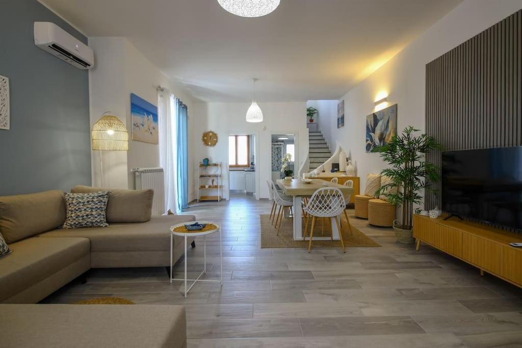 Villa Vera, Accesso Al Mare, Vista Castello, Ac Brindisi Eksteriør billede