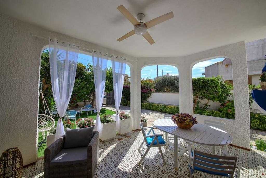 Villa Vera, Accesso Al Mare, Vista Castello, Ac Brindisi Eksteriør billede