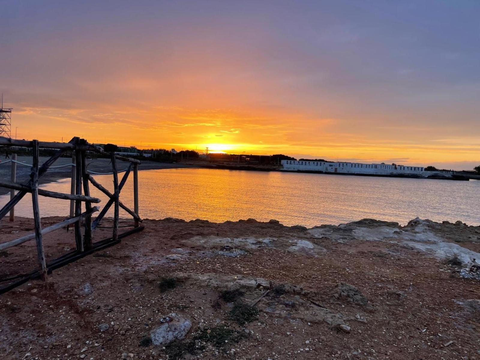 Villa Vera, Accesso Al Mare, Vista Castello, Ac Brindisi Eksteriør billede